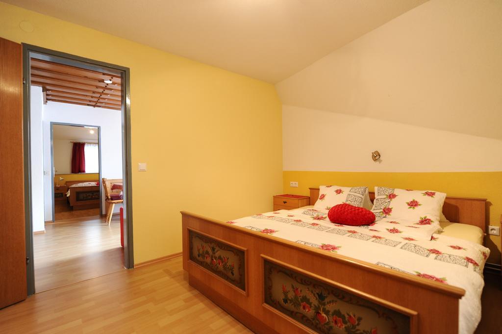 Fruehstueckspension Lach Bed and Breakfast Eberndorf Εξωτερικό φωτογραφία