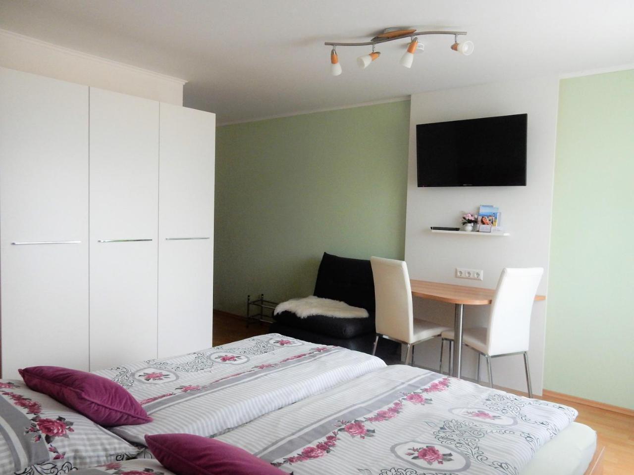 Fruehstueckspension Lach Bed and Breakfast Eberndorf Εξωτερικό φωτογραφία