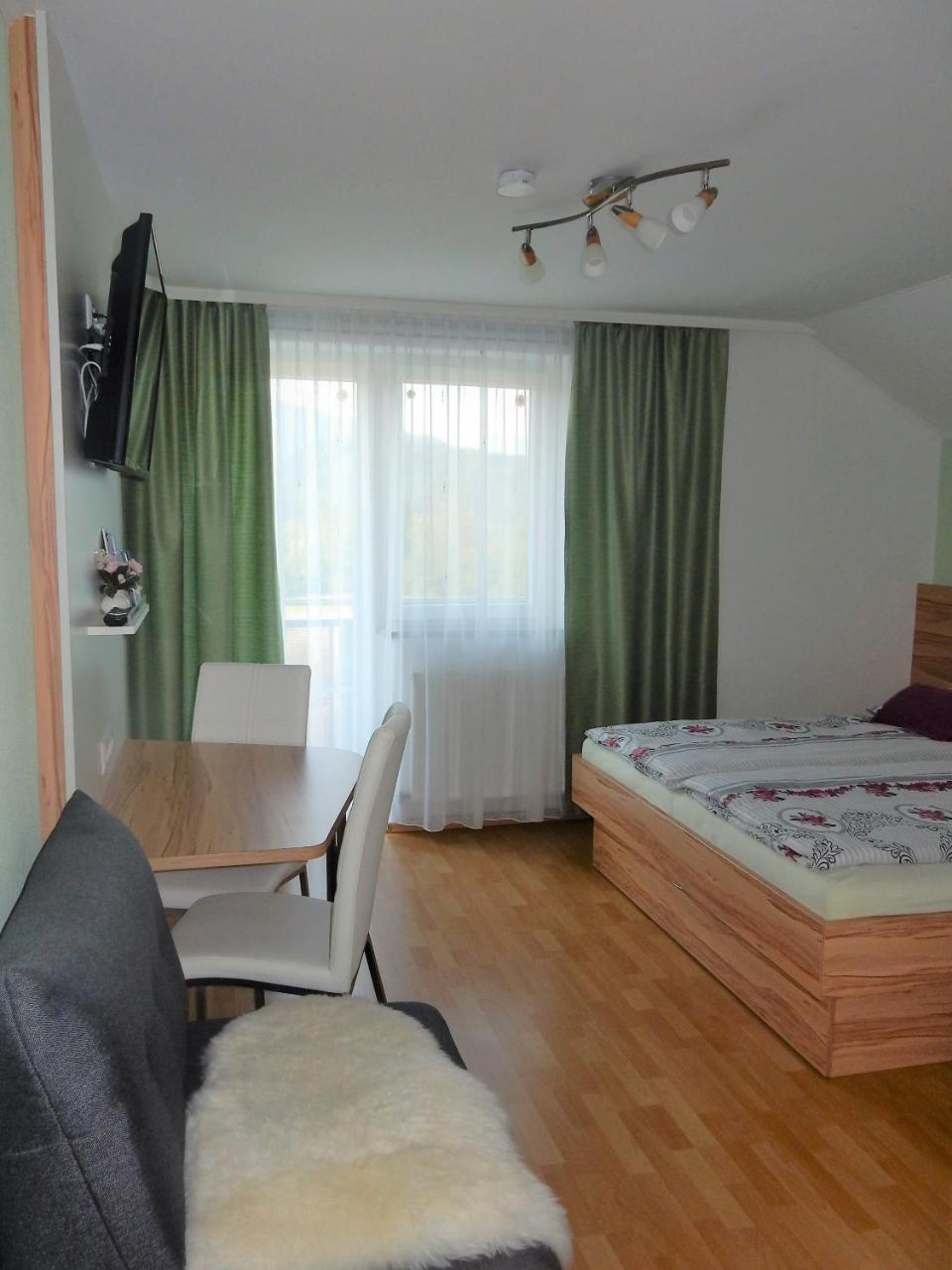 Fruehstueckspension Lach Bed and Breakfast Eberndorf Εξωτερικό φωτογραφία
